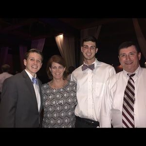 Meet your Posher, Leslie