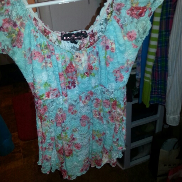 Pretty floral shirt