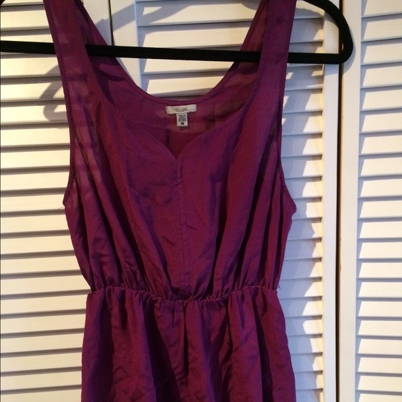 Sweetheart neck tank