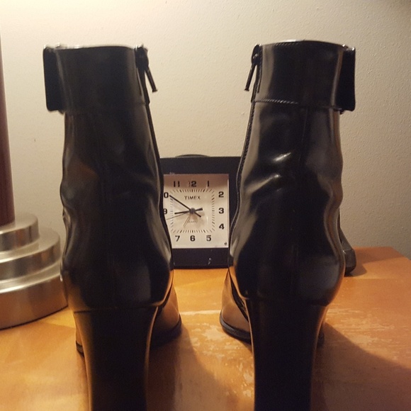 Prada boots - Picture 3 of 8