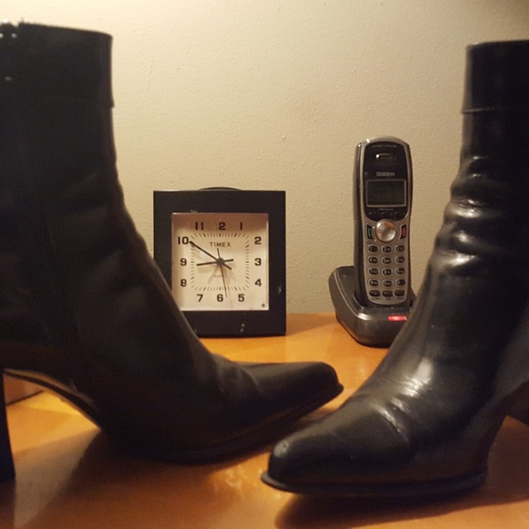 Prada boots - Picture 4 of 8