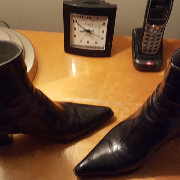 Prada boots - Picture 5 of 8