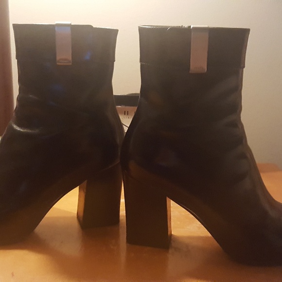 Prada boots - Picture 6 of 8