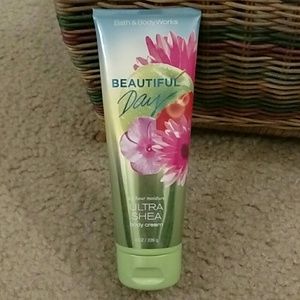 Bath and Body Works body cream