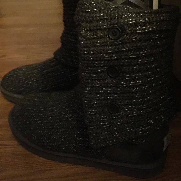 Ugg boots(HOLD TIL FRIDAY)