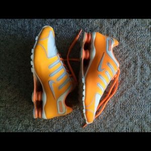 Nike Shox 7.5 women's