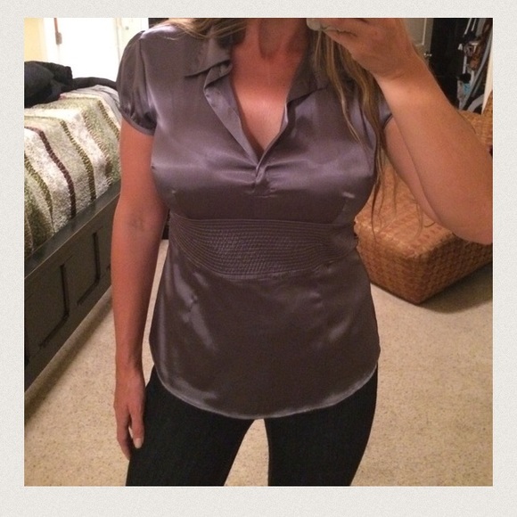 BCX gunmetal silky top. Gently worn - striking!