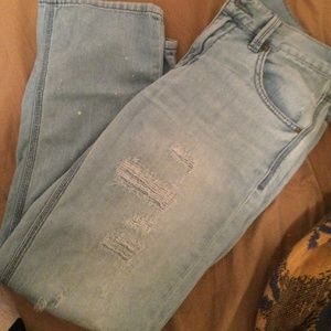 bcbg destroyed boyfriend jeans