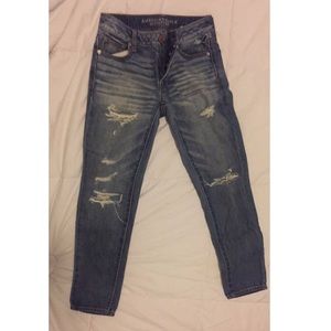 American eagle Ripped distress boyfriend jeans.
