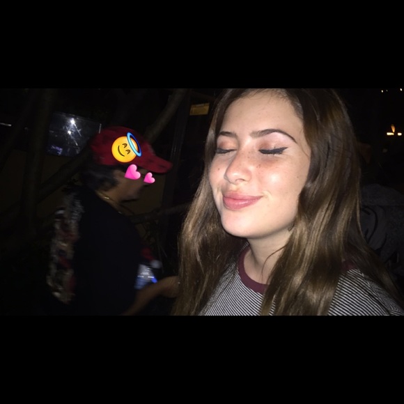 Meet your Posher, Monica