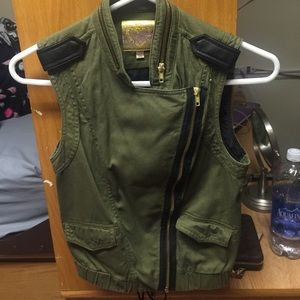 Vera Wang army green vest