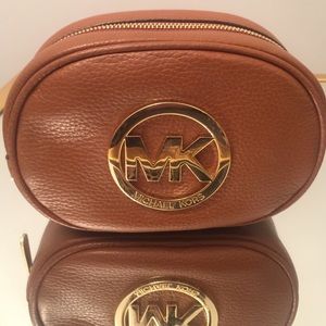 Michael Kors makeup bag in tan