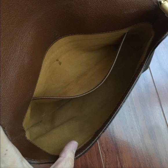 Authentic Louis Vuitton Musette Tango