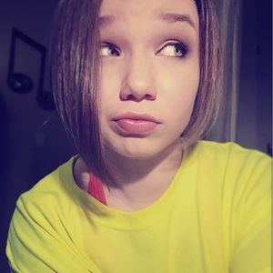 Meet your Posher, Elisa