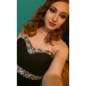 Meet your Posher, Kara