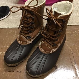 Ll bean look alike duck boots