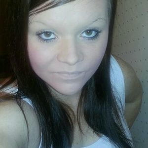 Meet your Posher, Victoria