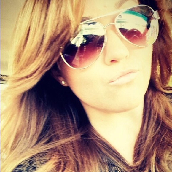 Meet your Posher, Gina