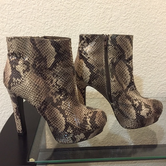 Snakeskin Mossimo🚫SOLD🚫 - Picture 2 of 4