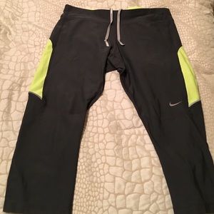 Nike dri fit cropped leggings