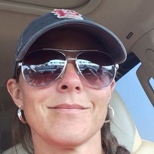 Meet your Posher, Angie