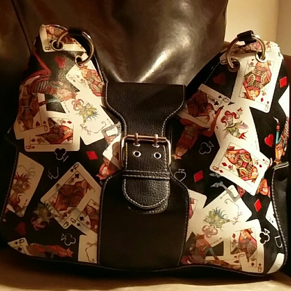 Sydney Love Queen's shoulder bag