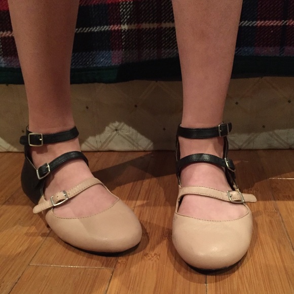 Kelsi Dagger 2 tone 3 straps shoe