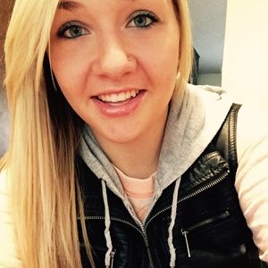 Meet your Posher, Kendra