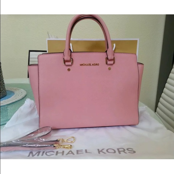 Meet your Posher, Emma - Picture 1 of 1