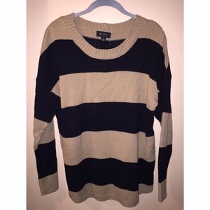 striped sweater, button detailed back