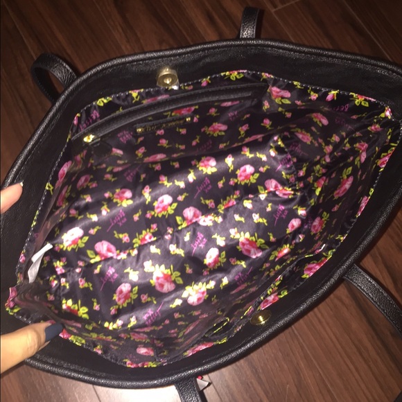 🎉HP🎉 Betsey Johnson Studded Tote - Picture 4 of 4