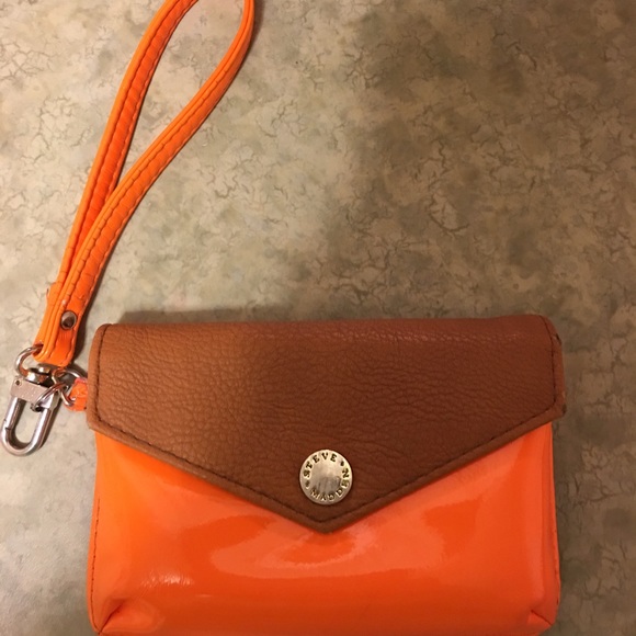 Steve Madden Wristlet!