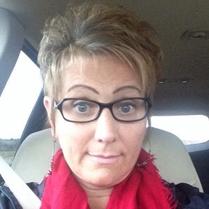 Meet your Posher, Shelly