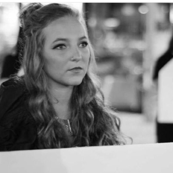 Meet your Posher, Kaorin - Picture 2 of 3