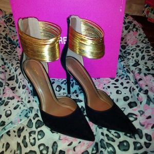 Women Black/Gold Heels