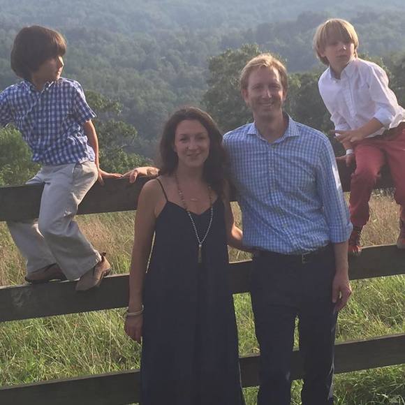 Meet your Posher, Jennifer - Picture 1 of 1