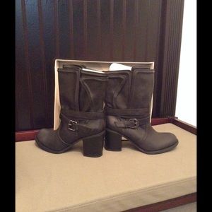 BCBGgeneration Black crazy Horse Bekki boot