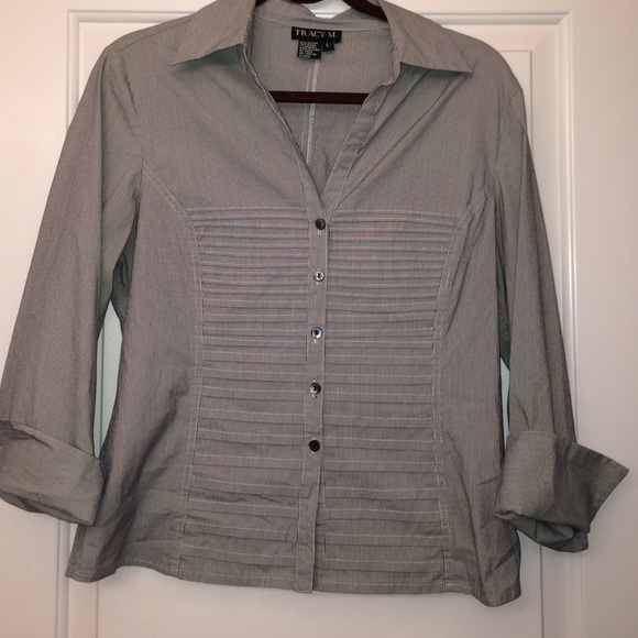 ⛔️⛔️⛔️SOLD⛔️⛔️Pin striped stretch blouse