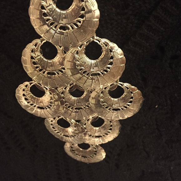 Necklace - Picture 2 of 3