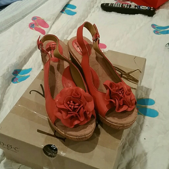 b o c Born concept,  coral color, size 9 nwnb