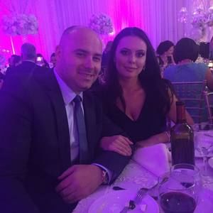 Meet your Posher, Sidita