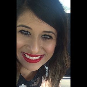 Meet your Posher, Andrea