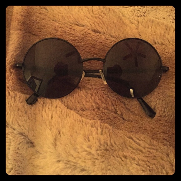 Round Framed Sunglasses