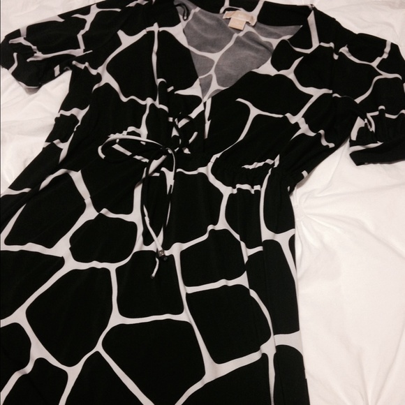 CCO price drop! Black & White Michael Kors Dress
