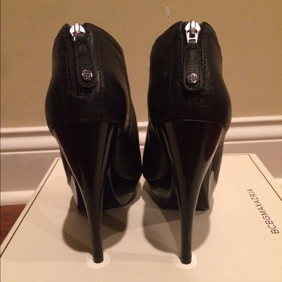 BCBG MaxAzria black booties - Picture 3 of 4