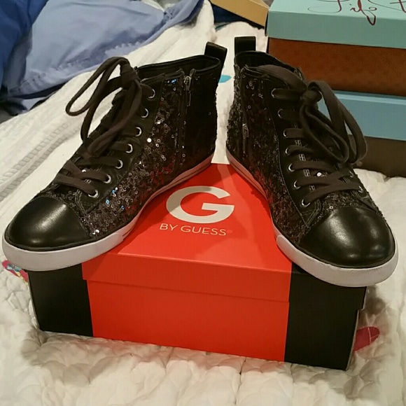 GUESS  HI TOPS