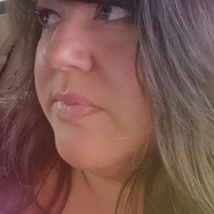 Meet your Posher, Leanne