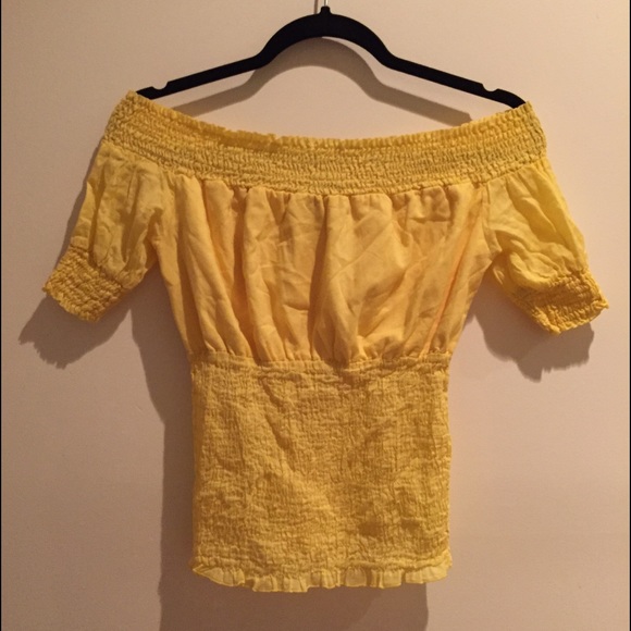 Guess off shoulder blouse