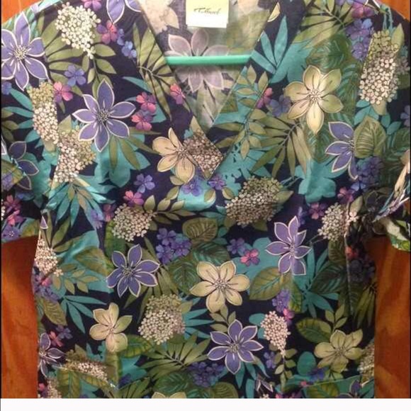 Brand new scrub top