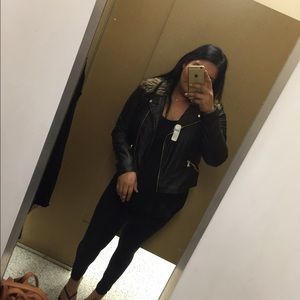 Meet your Posher, Karla